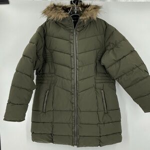 Ashley Stewart green puffer fox fur lined hood size 10-12